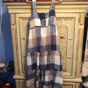 Easel linen dress